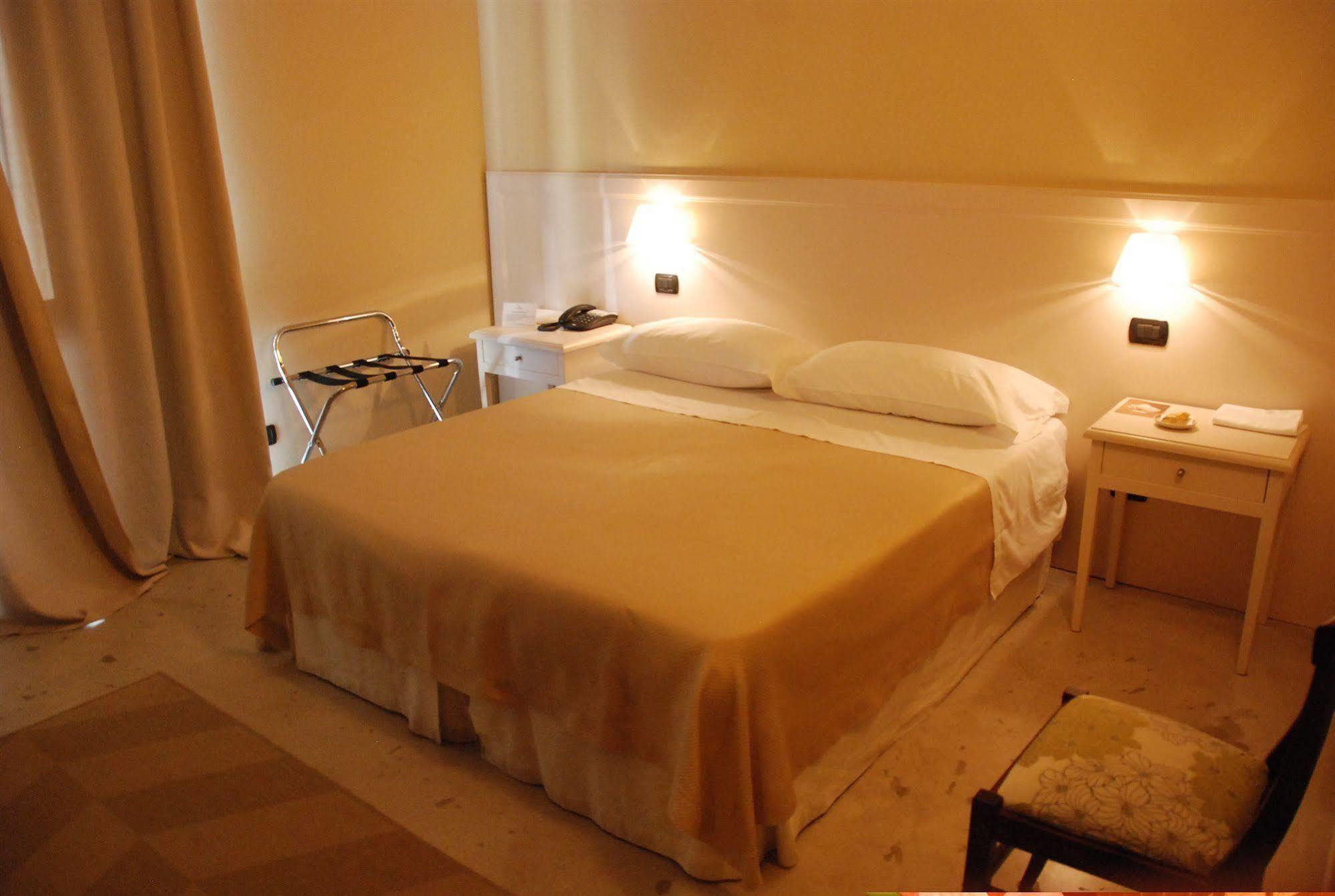 Albergo Della Ceramica Villanova Mondovì Buitenkant foto